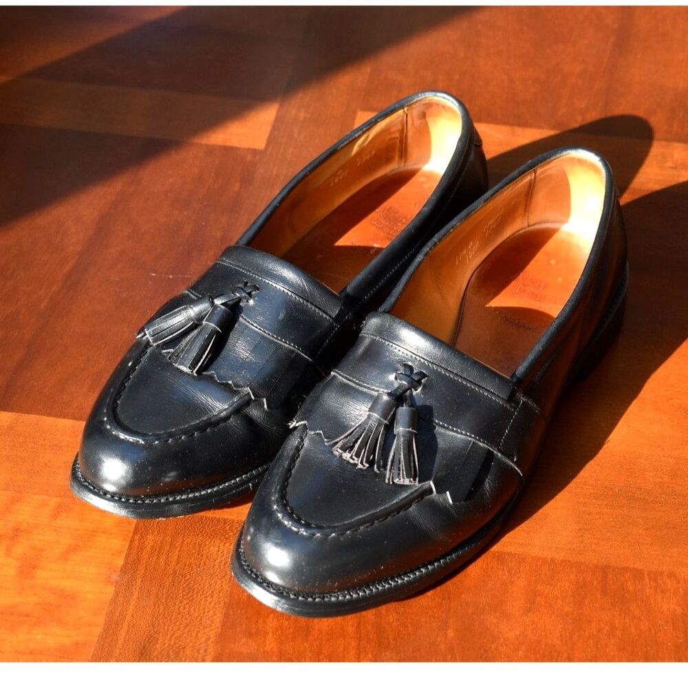 Allen Edmonds Newport Tassel Loafers - Black Leather - Size 11.5 - Dress Shoes